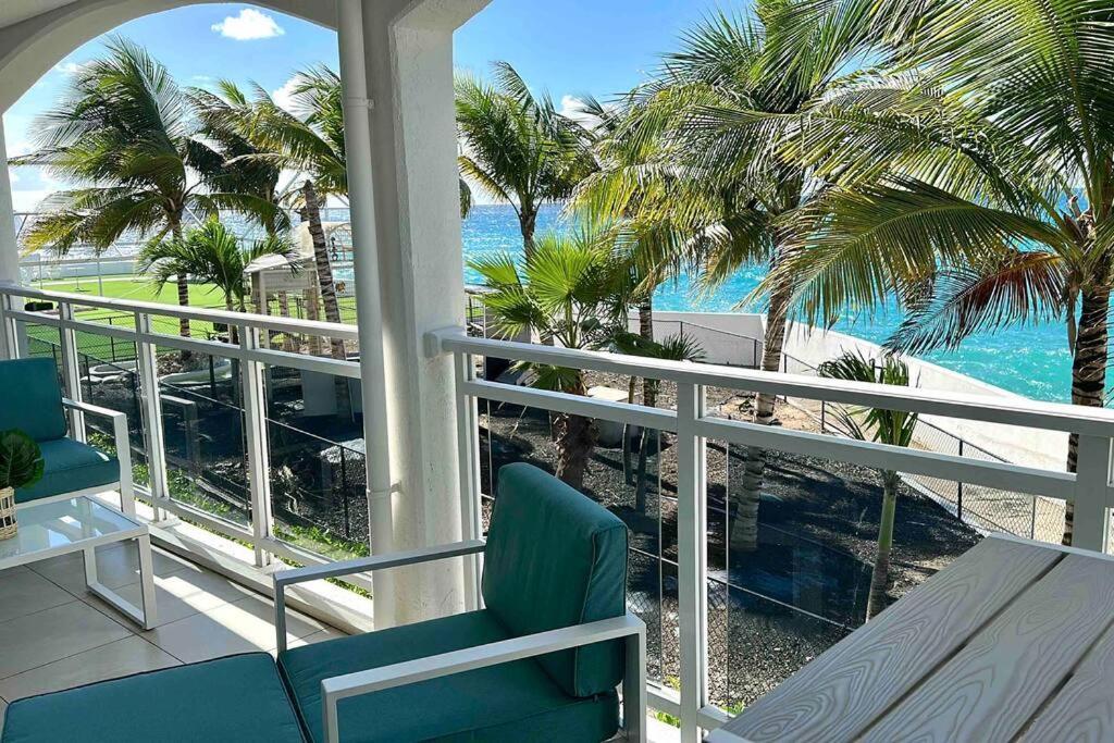 Maho Beach House - Luxe 1-Bedroom - Ocean View Екстериор снимка