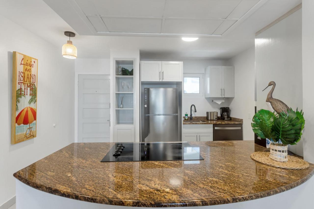 Maho Beach House - Luxe 1-Bedroom - Ocean View Екстериор снимка